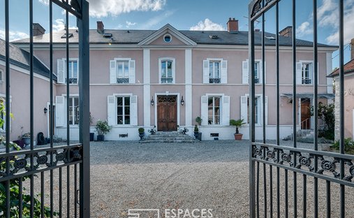 Villa in Auxy, Centre-Val de Loire, France 1