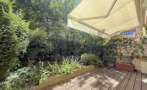 Apartment in Granettes-Jauberte-Sainte Anne, Aix-en-Provence, France 1