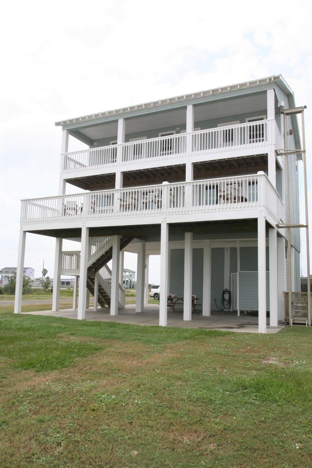 House in Bolivar Peninsula, Texas, United States 1 - 17313329