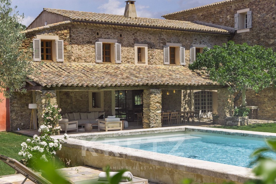 House in La Môle, Provence-Alpes-Côte d'Azur, France 2 - 17319077