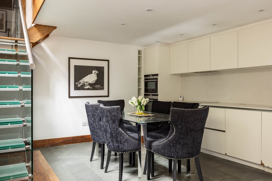 Apartment in The Boltons, Kensington And Chelsea, England 4 - 17310374