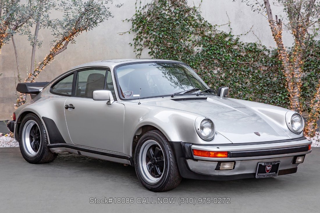 Porsche Carrera Coupe in Los Angeles, CA 1 - 17317886