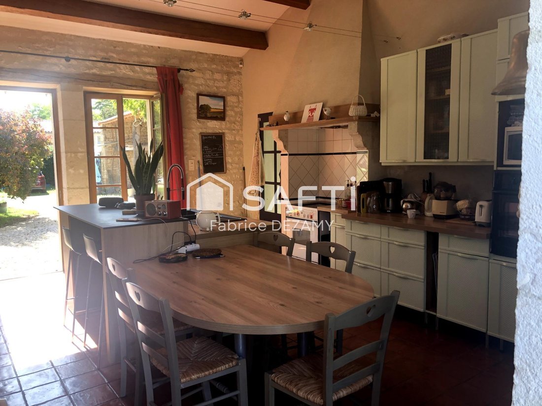 House in Sainte-Gemme-la-Plaine, Pays de la Loire, France 3 - 17318073