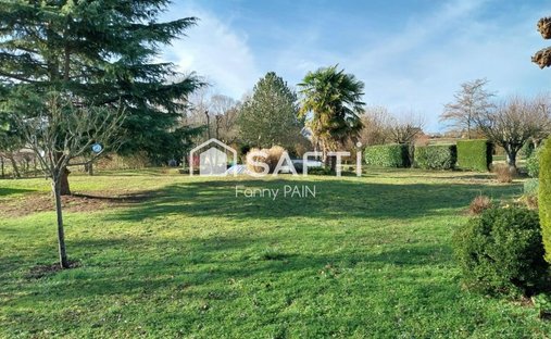 House in Veretz, Centre-Val de Loire, France 1