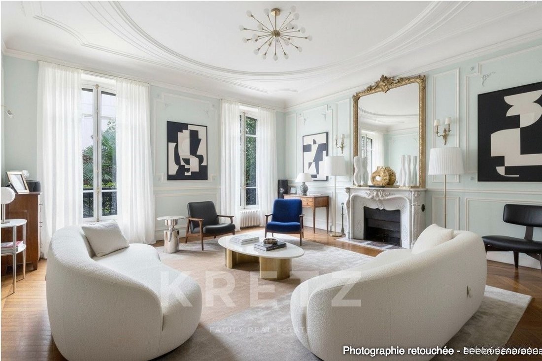 Apartment in Mairie, Paris 8e Arrondissement, Paris 1 - 17291526