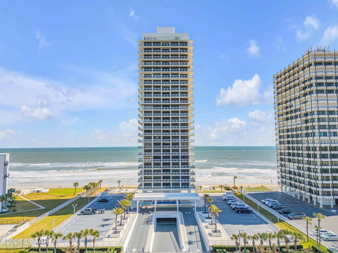 Condo in Daytona Beach, Florida, United States 2 - 17318657