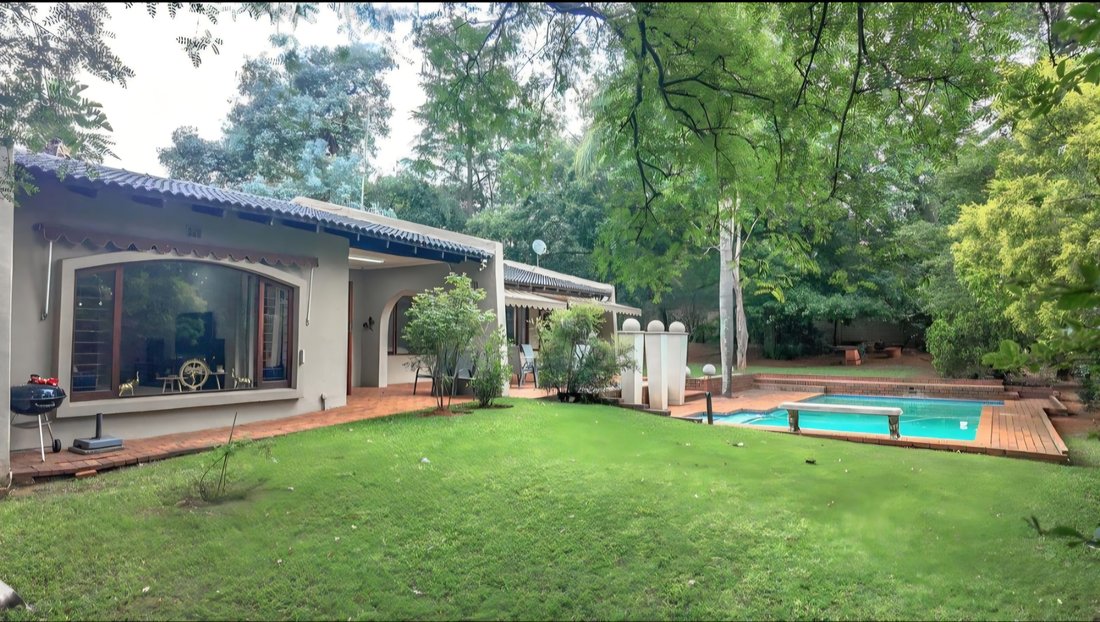 Country House in Northcliff, Gauteng, South Africa 4 - 17311634