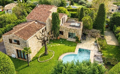 Villa in Châteauneuf-Grasse, Provence-Alpes-Côte d'Azur, Frankreich 1