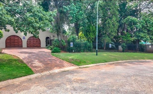 Country House in Northcliff, Gauteng, South Africa 1