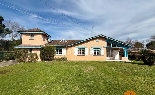House in Nord Est, Andernos-les-Bains, France 1