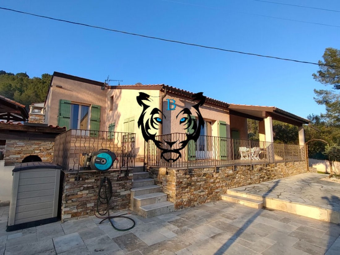 House in La Motte, Provence-Alpes-Côte d'Azur, France 1 - 17310877