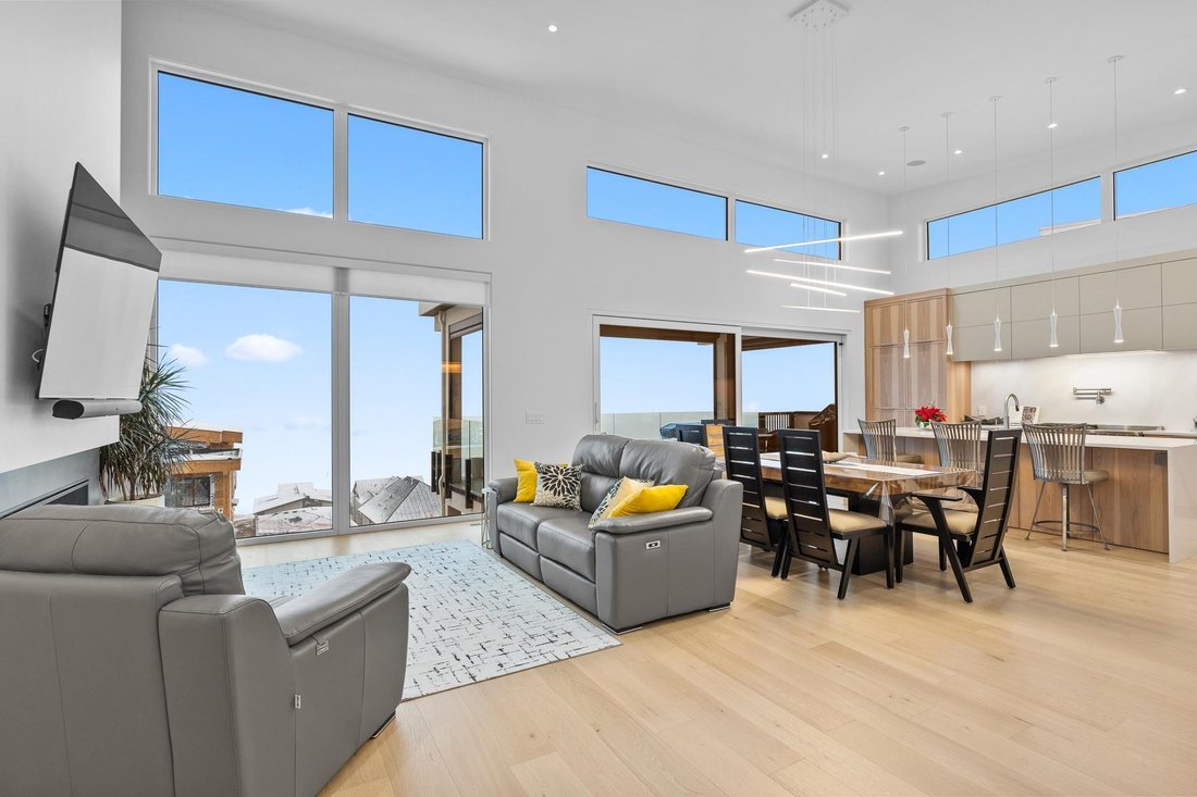 House in Kelowna, British Columbia, Canada 5 - 17303687