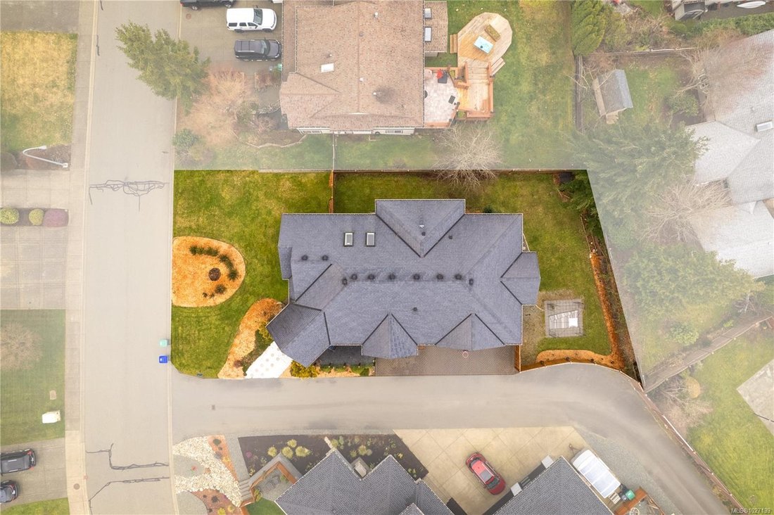 House in Courtenay, British Columbia, Canada 5 - 17314413