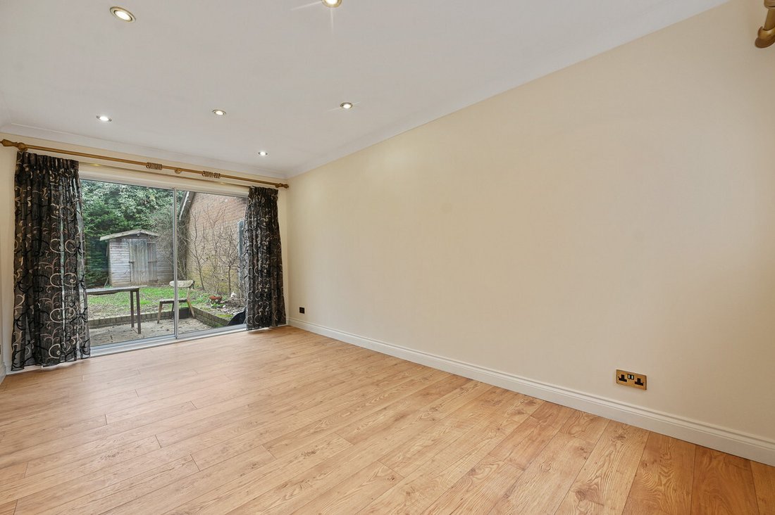 House in Woodridings, Harrow, England 1 - 17320030