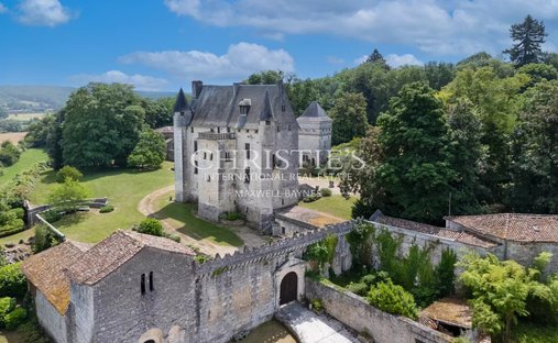 château à Angoulême, Nouvelle-Aquitaine, France 1