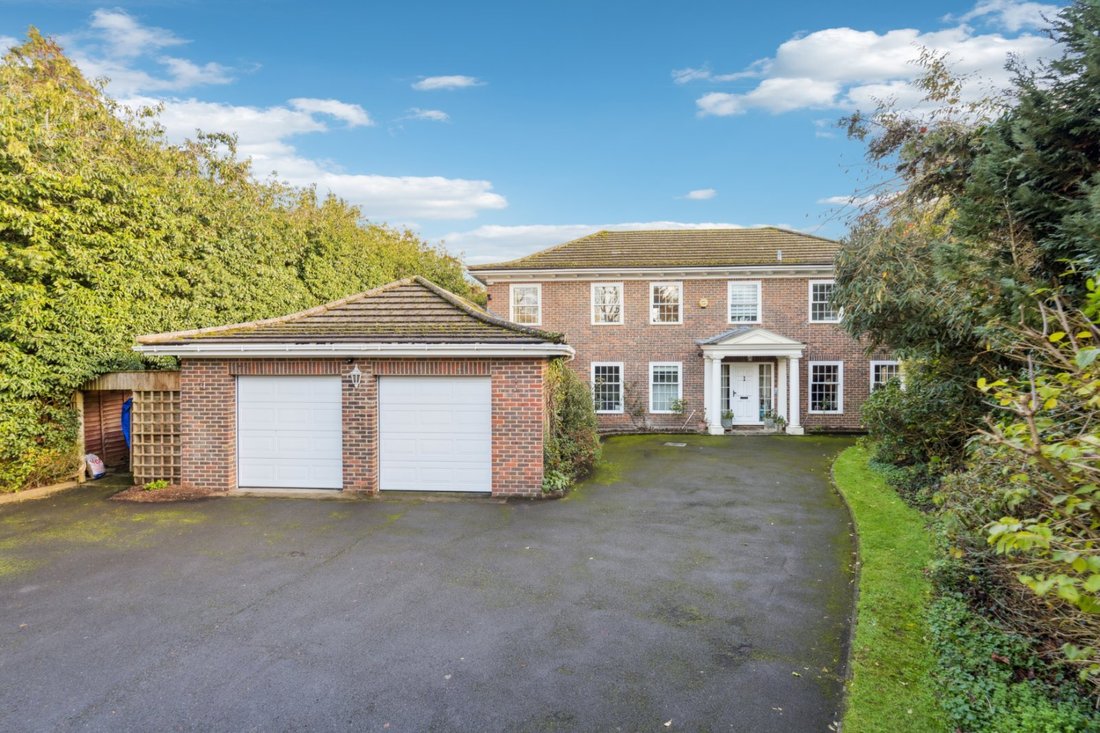 House in Gerrards Cross, England 2 - 17310358