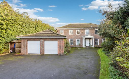 House in Gerrards Cross, England 1