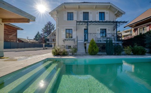 House in Galbert, Annecy, France 1