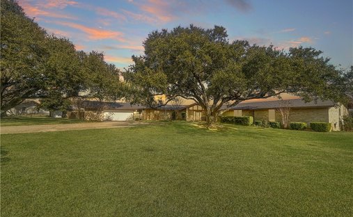 House in Cameron, Texas, United States 1