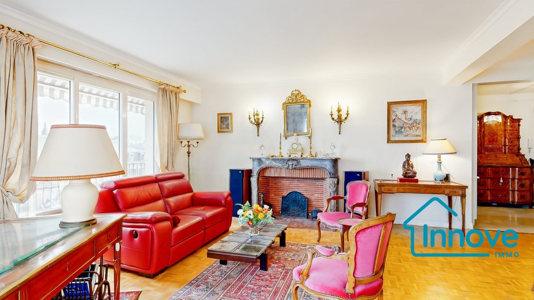 Apartment in Domaine National du Château, Versailles, France 3 - 17319647