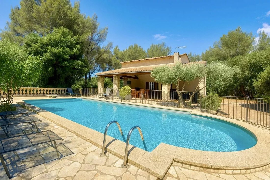 Estate in Grans, Provence-Alpes-Côte d'Azur, France 2 - 17311364