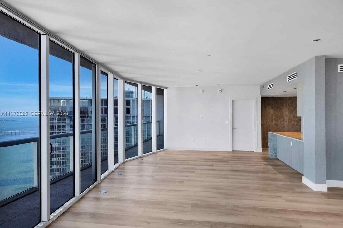 Condo in Miami, Florida, United States 5 - 17319270