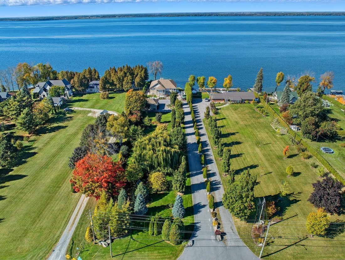 House in Saint-Anicet, Quebec, Canada 2 - 17314463