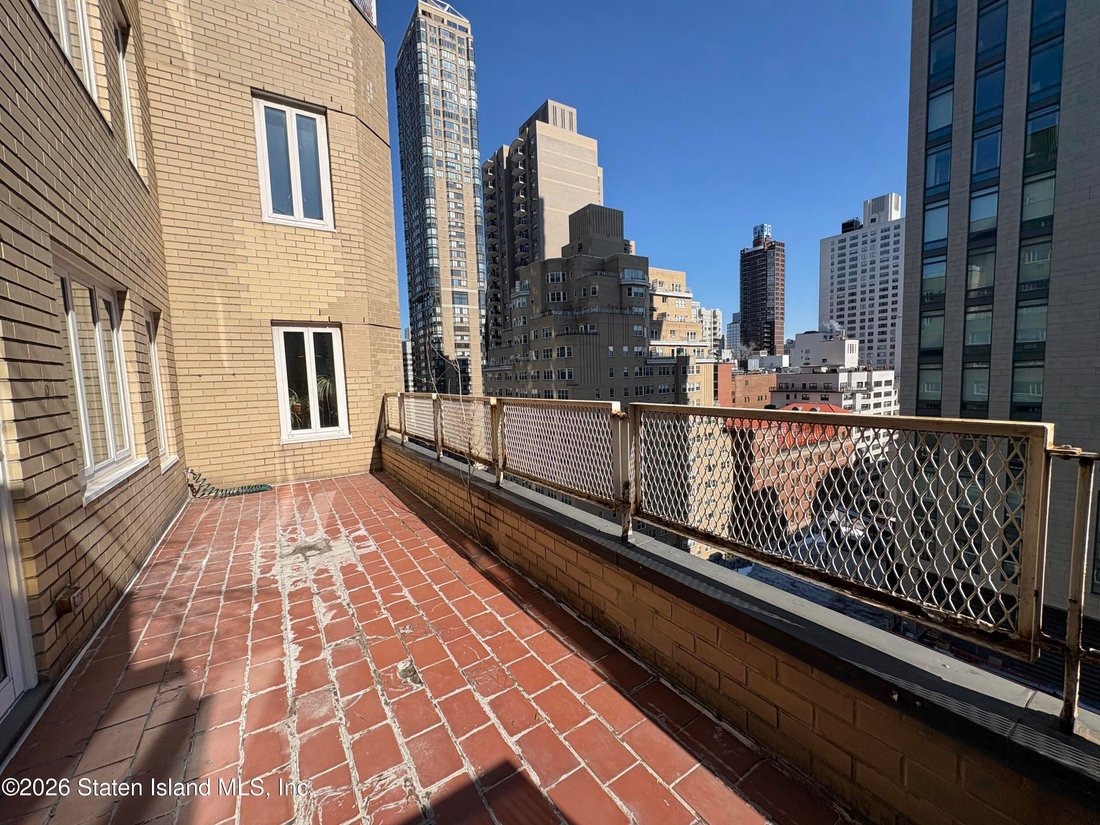 Condo in New York, New York, United States 2 - 17242468