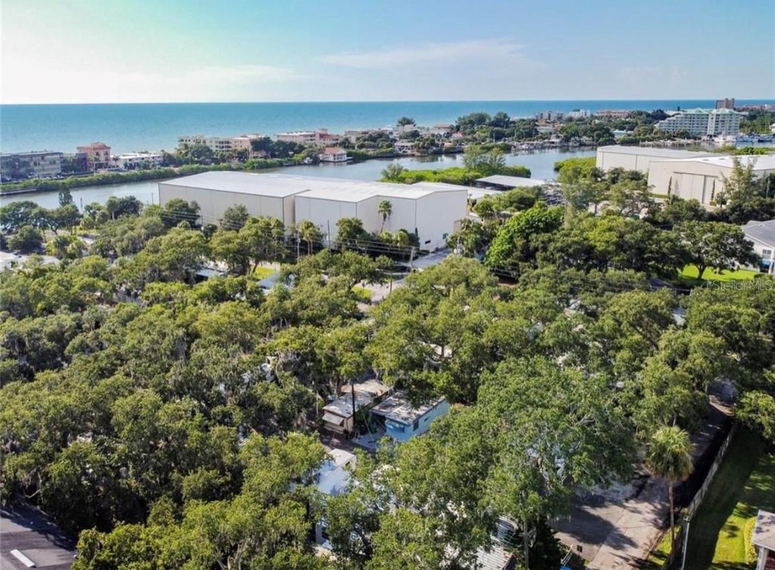 Largo, Florida, United States 3 - 17321279