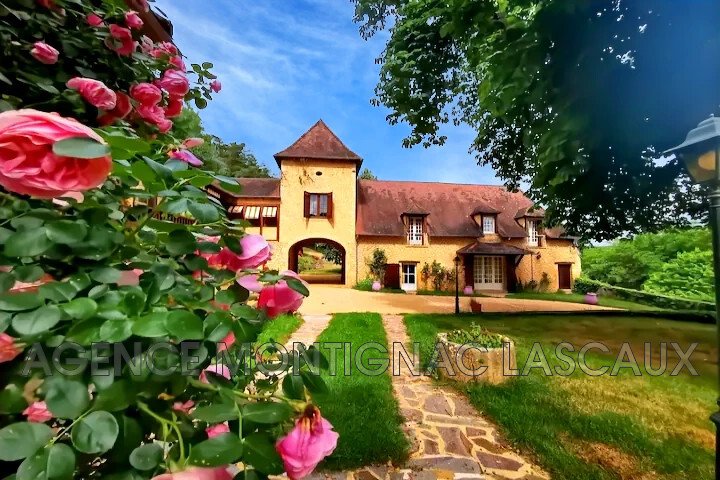 Villa in Montignac-Lascaux, Nouvelle-Aquitaine, France 1 - 13429867