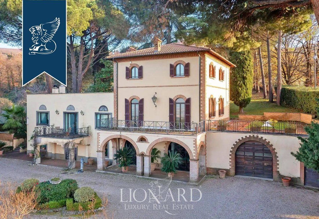 Villa in Monte Porzio Catone, Lazio, Italy 2 - 17314693