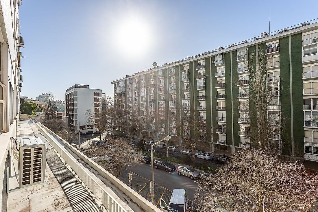 Apartment in Sao Domingos de Benfica, Lisbon, Portugal 5 - 17317681