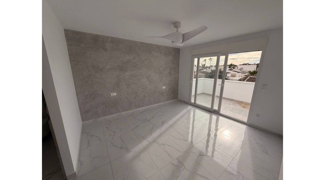 Villa in Torrevieja, Valencian Community, Spain 5 - 17311685