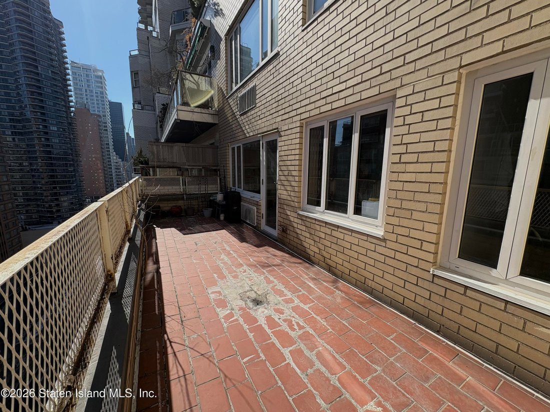 Condo in New York, New York, United States 3 - 17242468