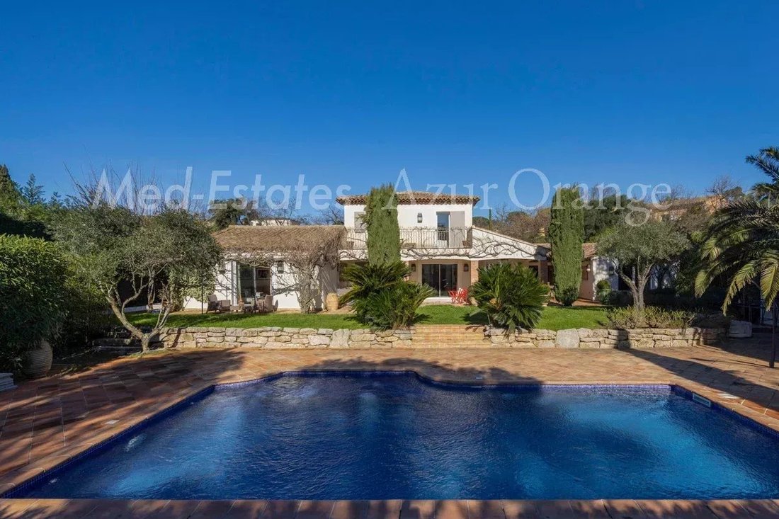 Villa in Grimaud, Provence-Alpes-Côte d'Azur, France 1 - 17310576
