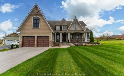 House in Thornbury, Ontario, Canada 1