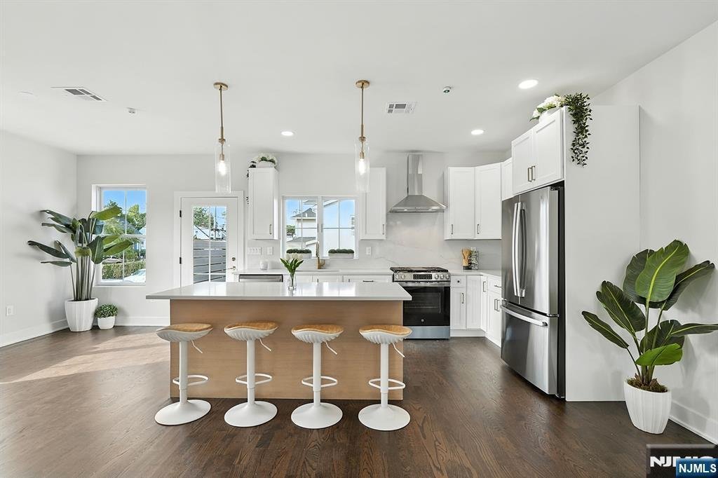 Condo in North Arlington, New Jersey, United States 4 - 17315054
