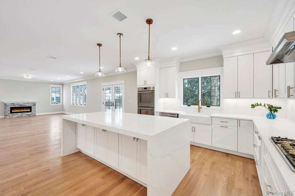 House in East Meadow, New York, United States 3 - 17312403