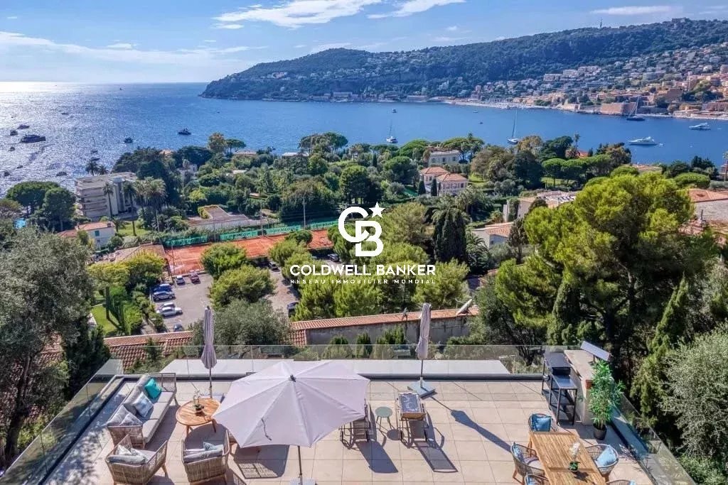 Villa in Villefranche-sur-Mer, Provence-Alpes-Côte d'Azur, France 1 - 17321326