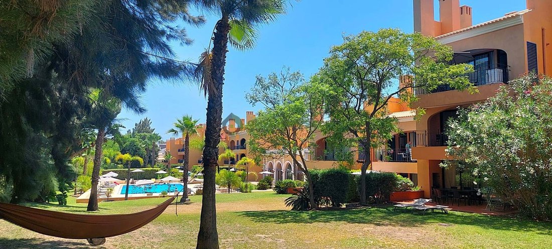 Apartment in Vilamoura, Quarteira, Algarve 1 - 17311755