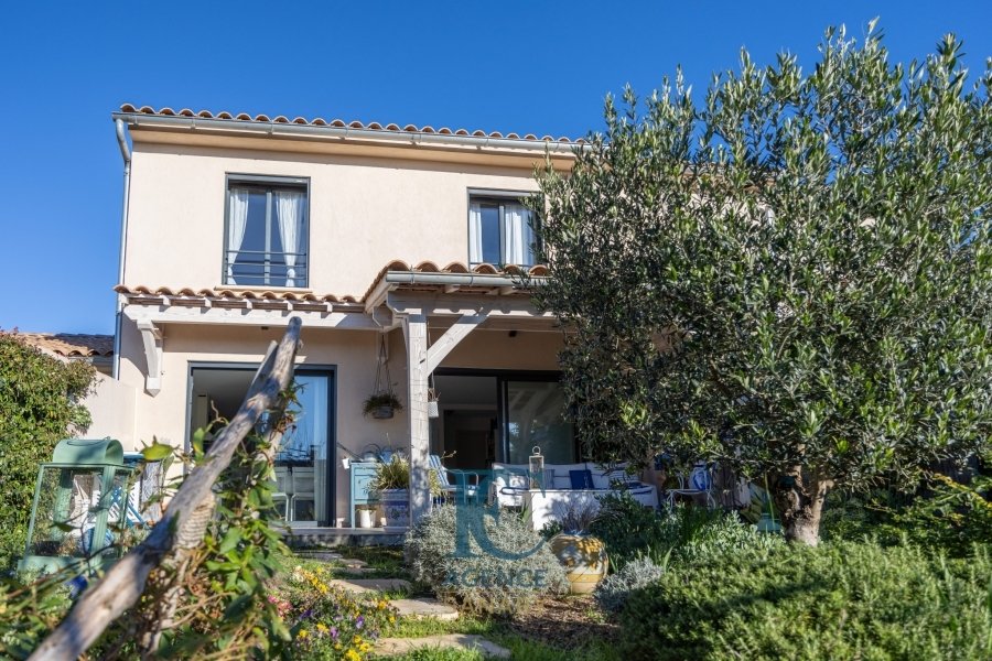 House in Sanary-sur-Mer, Provence-Alpes-Côte d'Azur, France 1 - 17322570