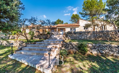 Country House in Bagnols-en-Forêt, Provence-Alpes-Côte d'Azur, France 1