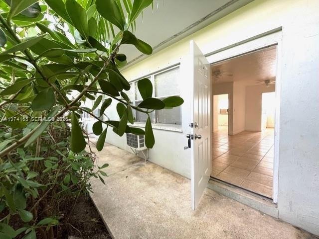 Miami Beach, Florida, United States 4 - 17322074