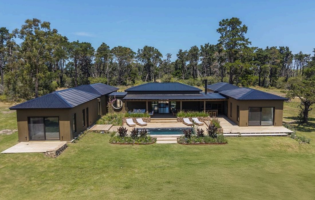 House in San Carlos, Maldonado Department, Uruguay 2 - 17311072