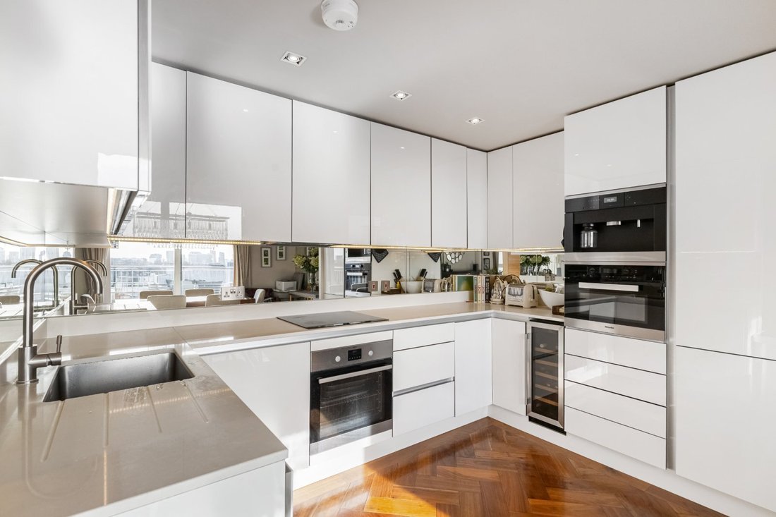 Apartment in Ebury, Westminster, England 2 - 17310340