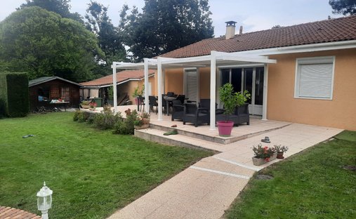 House in Bourg-Croix d'Hins, Cestas, France 1