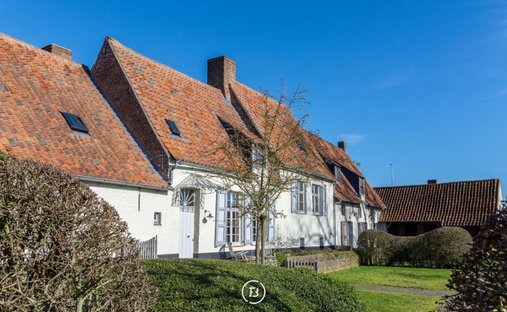 Land in Brügge, Flämische Region, Belgien 1