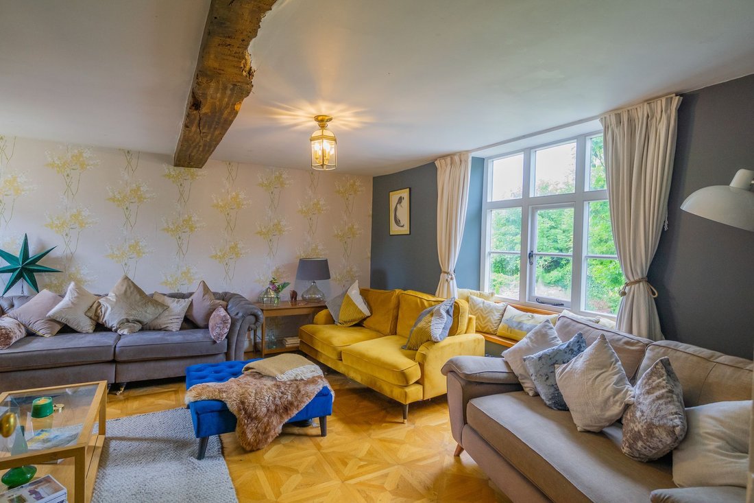 House in May Hill, Newent, England 4 - 17316194