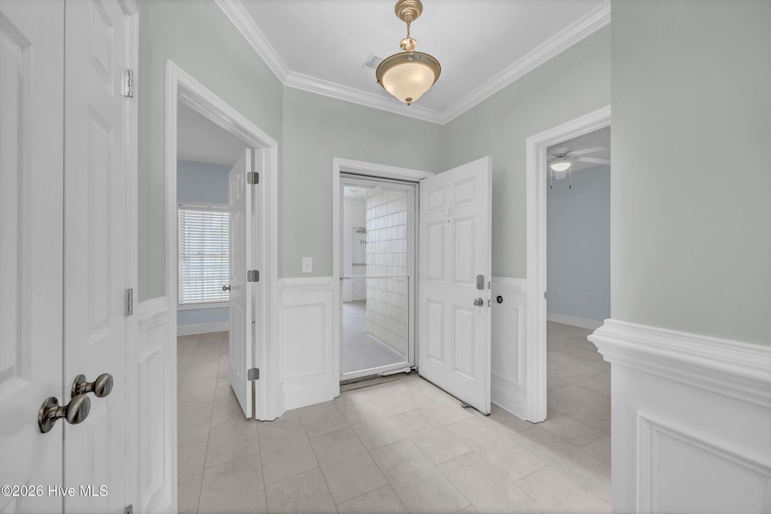 Condo in Ocean Isle Beach, North Carolina, United States 4 - 17310233