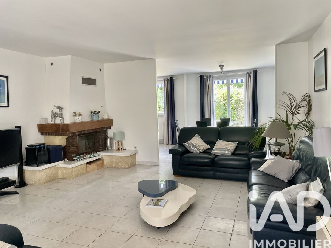 House in Etiolles, Ile-de-France, France 3 - 17227968